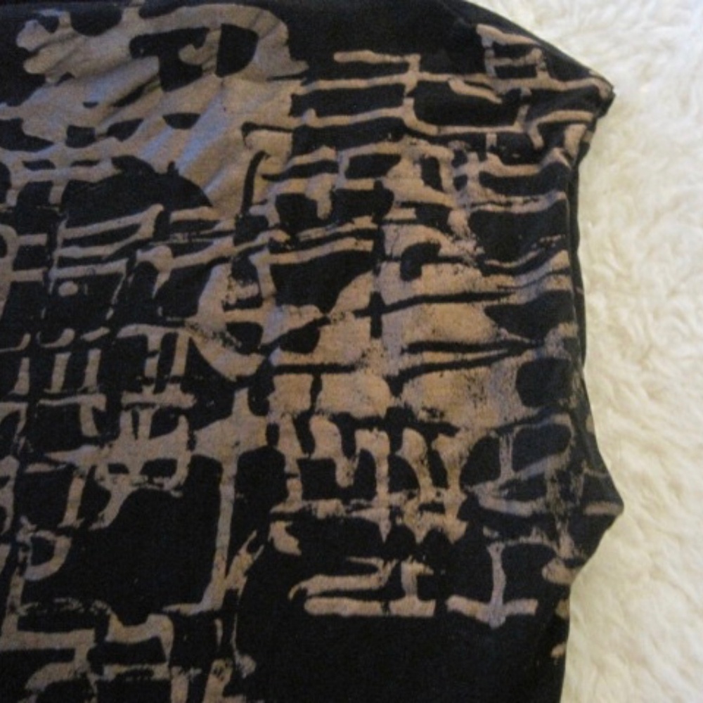 Sarah Pacini Metallic Printed Top - Picture 4 of 9